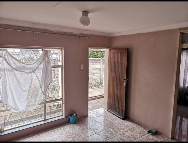 3 BEDROOM HOUSE TO LET IN RIDGE PARK